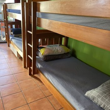 TRAVEL-8-bunks-shared-bthrm